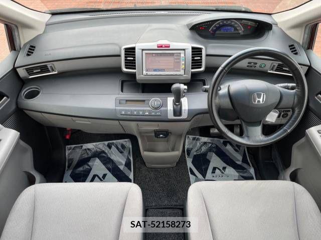 Honda FREED 2011-05 270464-1