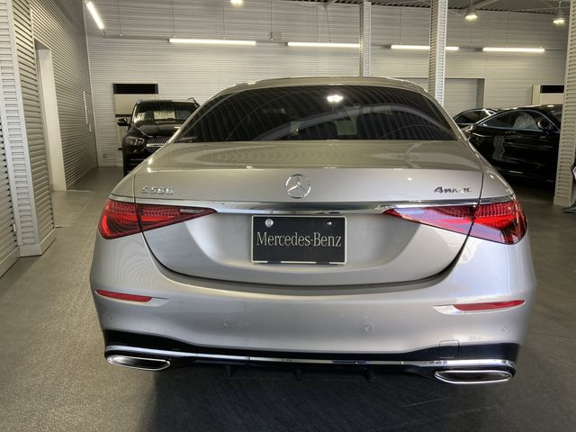 Mercedes Benz S-CLASS 2022-08 2300-3