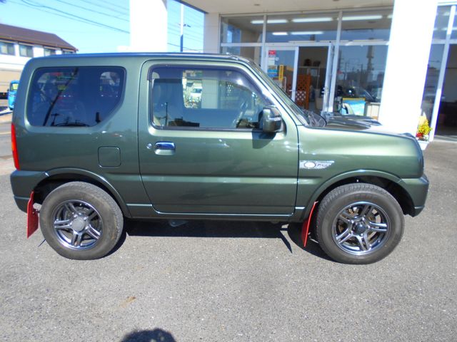 Suzuki JIMNY 2016-04 23835-9
