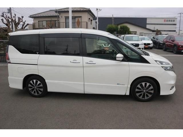 Nissan SERENA 2017-01 27796-2