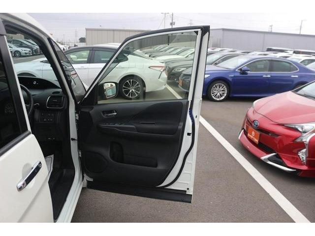 Nissan SERENA 2017-01 27796-8