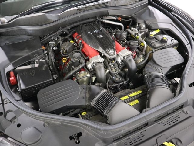 Maserati LEVANTE 2020-03 26818-26