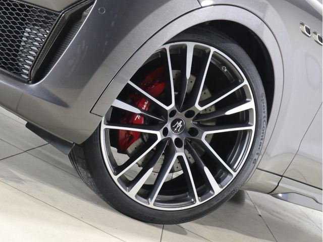Maserati LEVANTE 2020-03 26818-27