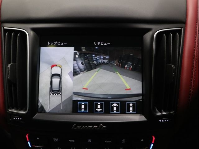 Maserati LEVANTE 2020-03 26818-12