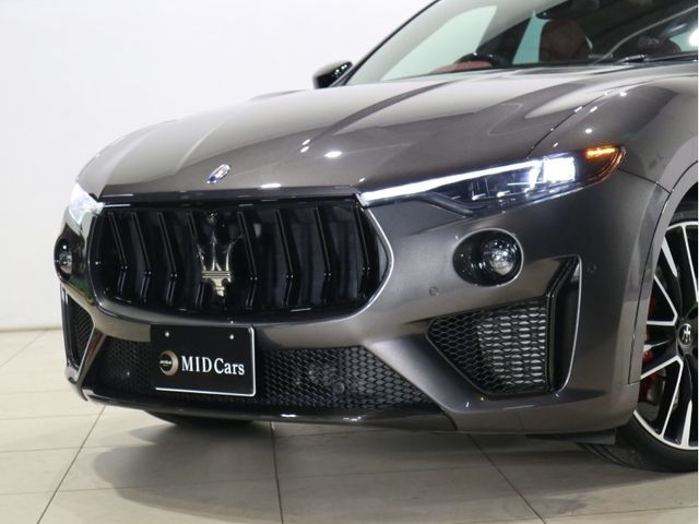 Maserati LEVANTE 2020-03 26818-5