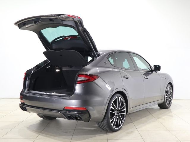 Maserati LEVANTE 2020-03 26818-8