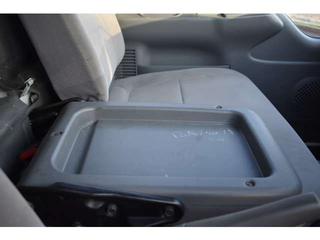 Mazda TITAN 2013-10 18319-10