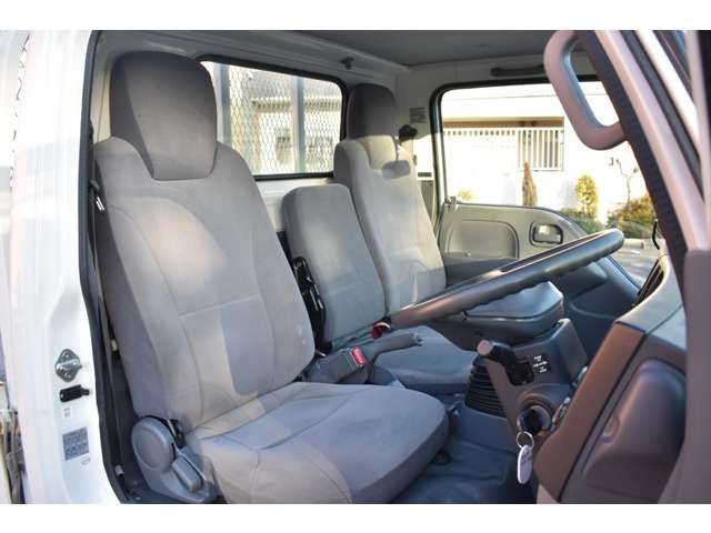 Mazda TITAN 2013-10 18319-8