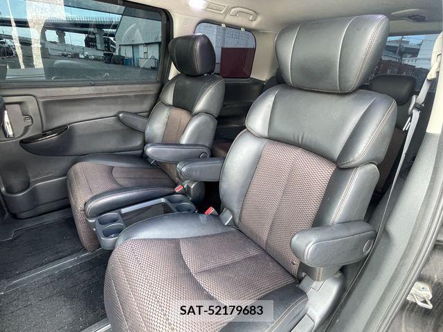 Nissan ELGRAND 2013-07 359728-11