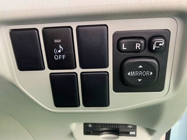 Toyota PRIUS 2013-02 17804-17