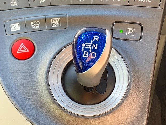 Toyota PRIUS 2013-02 17804-19