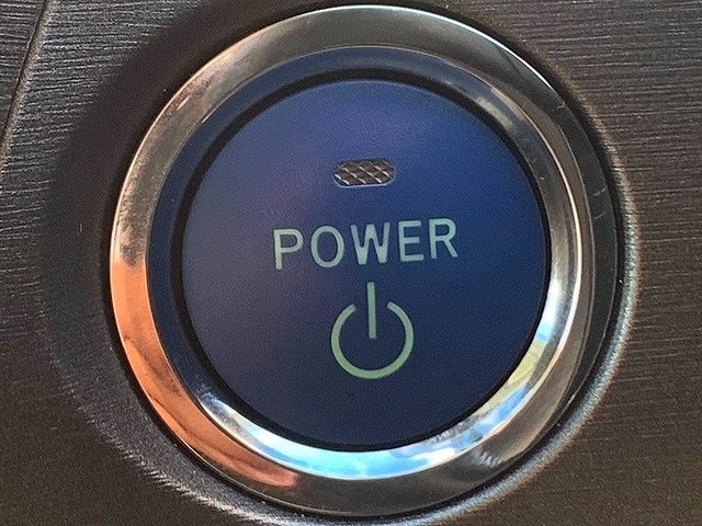 Toyota PRIUS 2013-02 17804-5