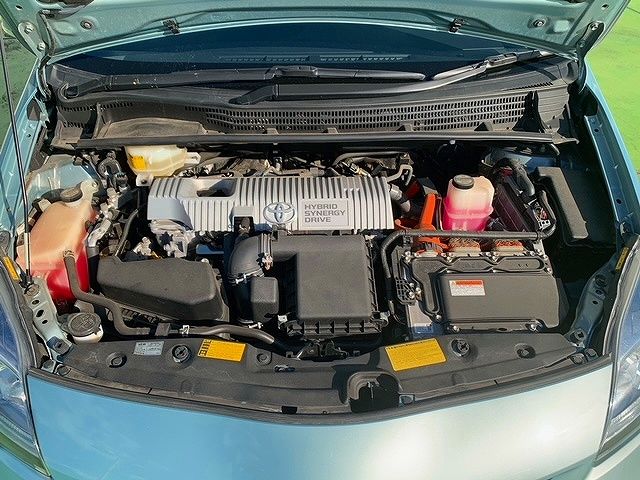 Toyota PRIUS 2013-02 17804-27