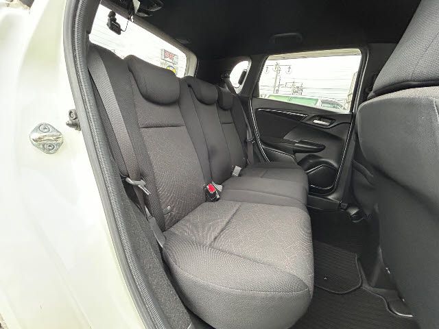 Honda FIT 2014-12 9586-3