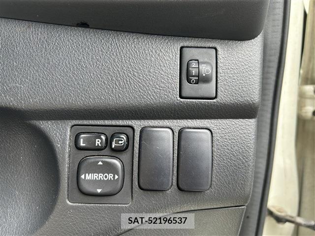 Toyota BB 2011-12 293345-15