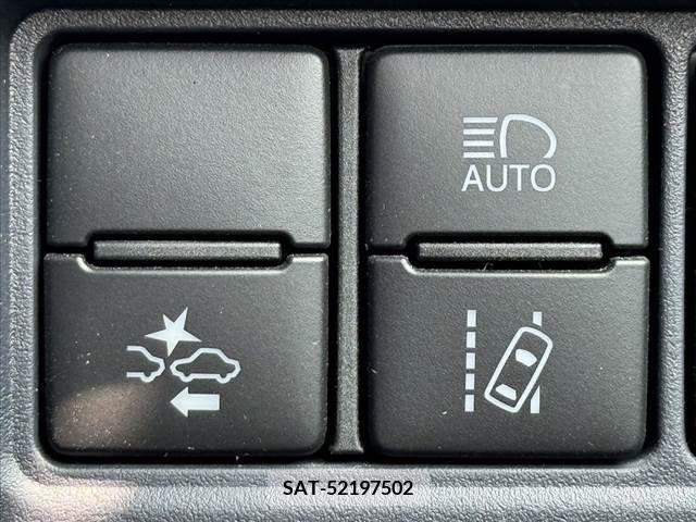 Toyota VOXY 2017-04 289058-4