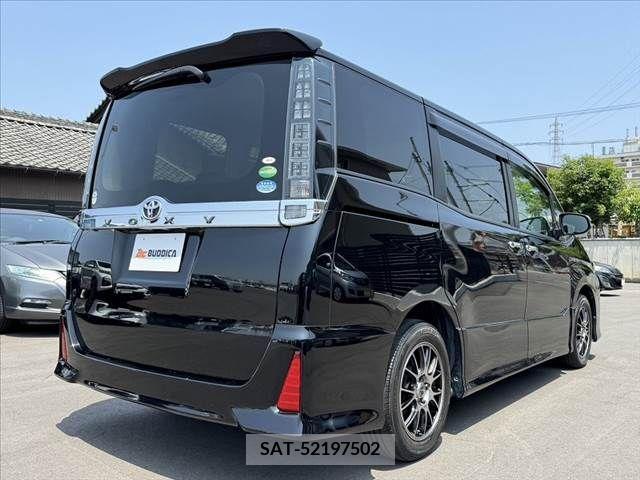Toyota VOXY 2017-04 289058-14