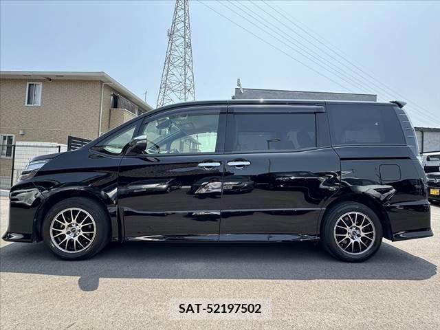 Toyota VOXY 2017-04 289058-10
