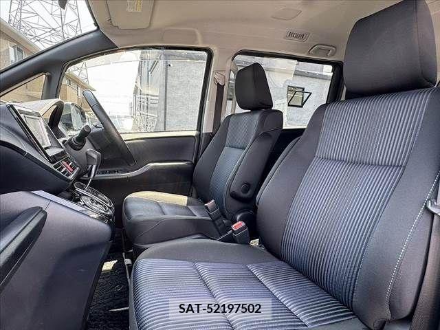 Toyota VOXY 2017-04 289058-16