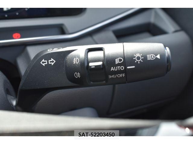 Nissan AURA 2023-03 261870-16