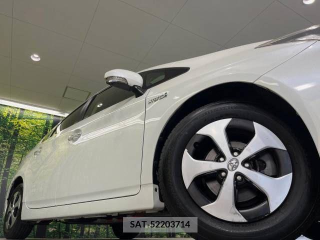 Toyota PRIUS 2014-01 366578-13