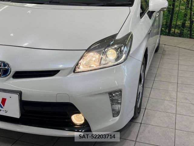 Toyota PRIUS 2014-01 366578-12