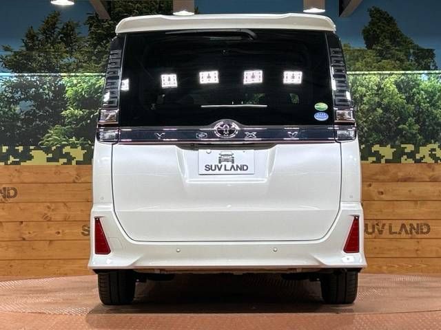 Toyota VOXY 2019-06 192147-15