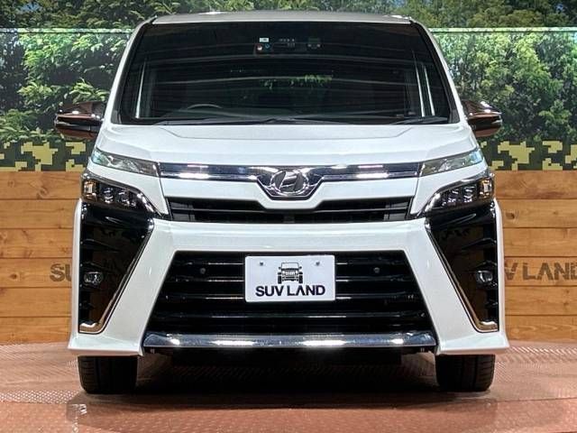 Toyota VOXY 2019-06 192147-14