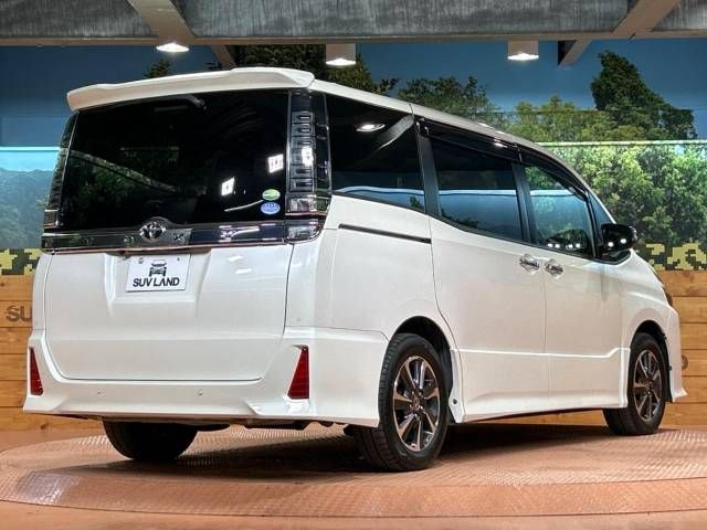 Toyota VOXY 2019-06 192147-17