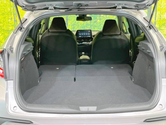 Toyota C-HR 2017-03 12383-10