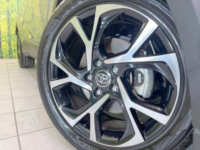 Toyota C-HR 2017-03 12383-13