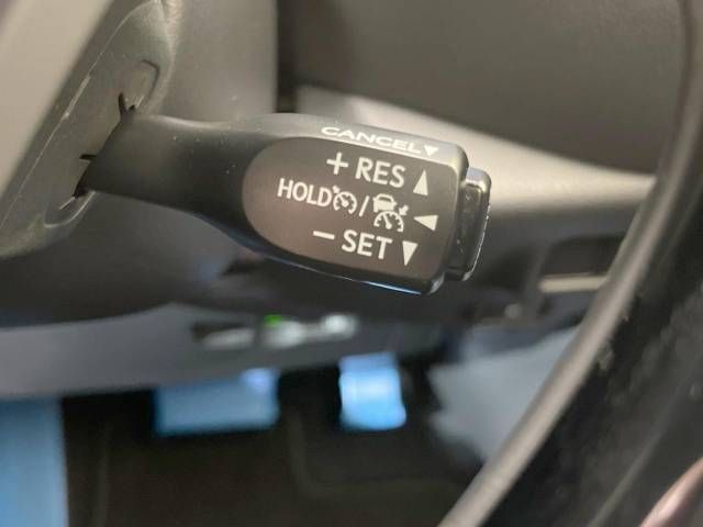 Toyota C-HR 2017-03 12383-6