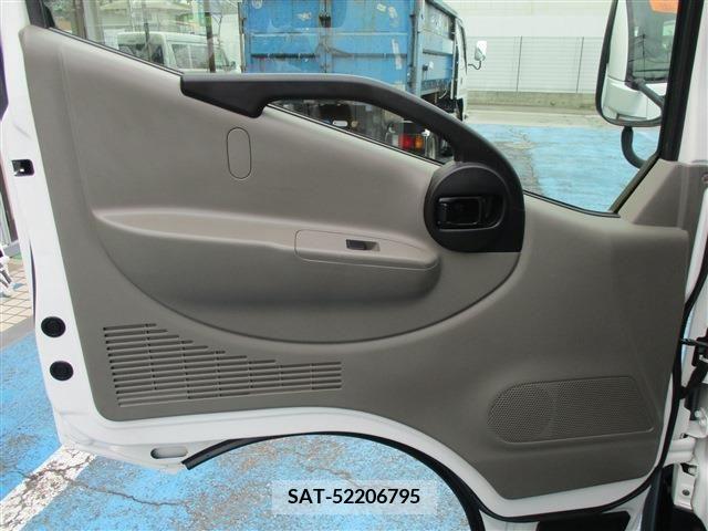 Nissan ATLAS 2016-11 330947-23