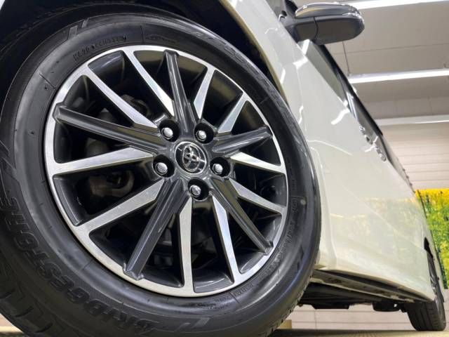 Toyota VOXY 2015-08 29103-14