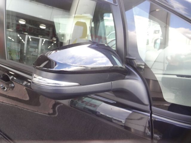 Toyota NOAH 2018-03 26616-25