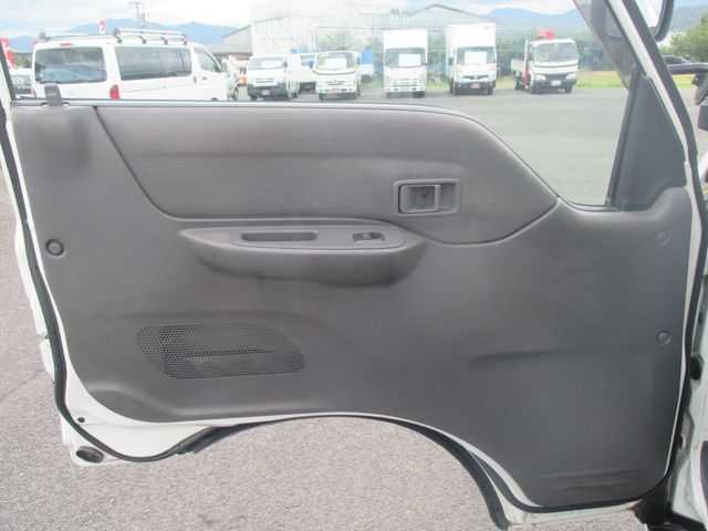 Mazda BONGO VAN 2012-10 7565-24