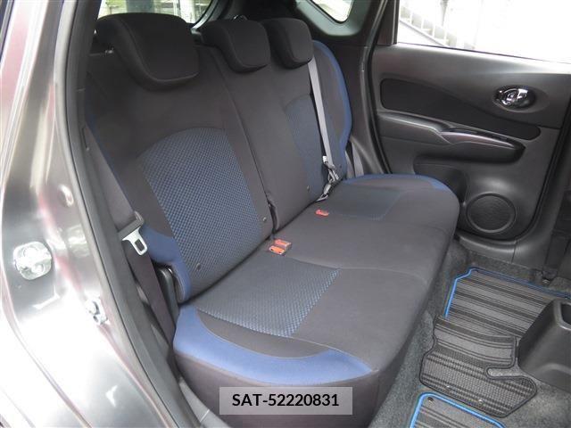 Nissan NOTE 2018-02 279838-7