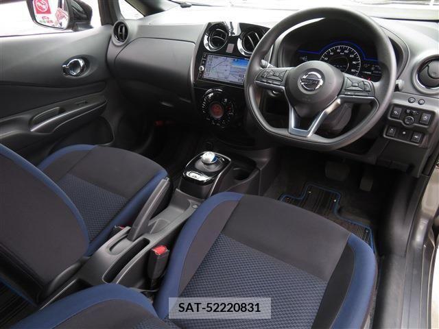 Nissan NOTE 2018-02 279838-4
