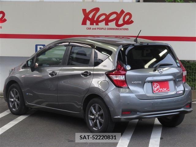 Nissan NOTE 2018-02 279838-2