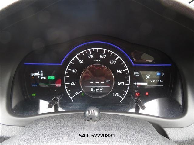 Nissan NOTE 2018-02 279838-12