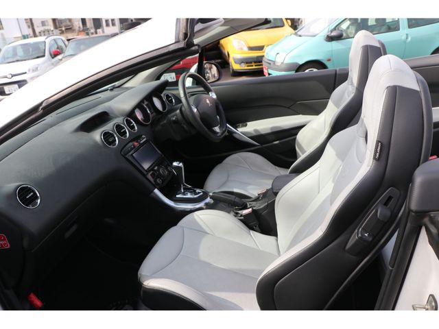 Peugeot 308 2012-09 24548-9