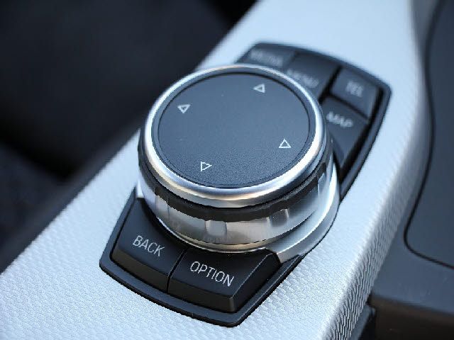 Bmw 3 SERIES 2015-09 16414-17