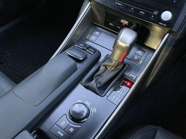 Lexus IS 2013-07 8757-5