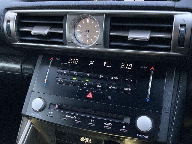 Lexus IS 2013-07 8757-4