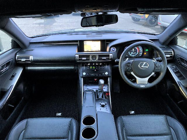 Lexus IS 2013-07 8757-2