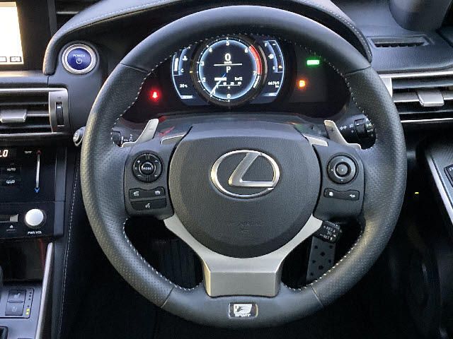 Lexus IS 2013-07 8757-6