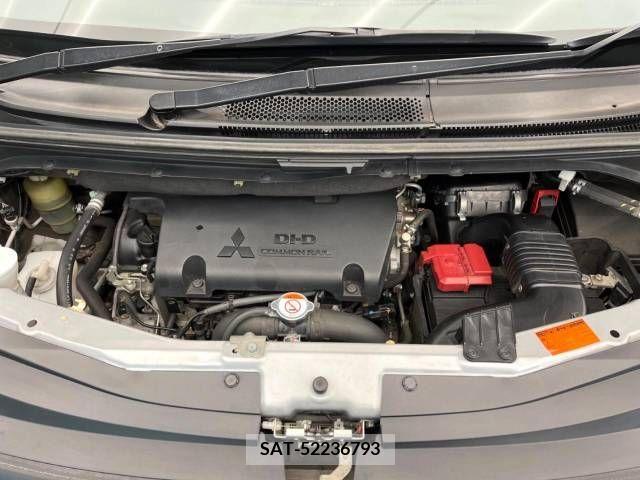 Mitsubishi DELICA D5 2014-05 374269-19