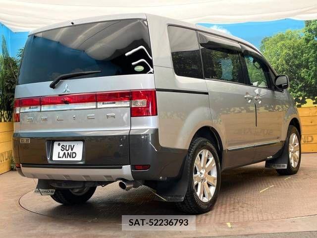 Mitsubishi DELICA D5 2014-05 374269-18