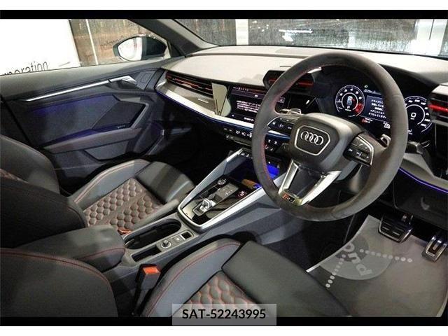 Audi RS3 SPORTBACK 2022-07 395789-1