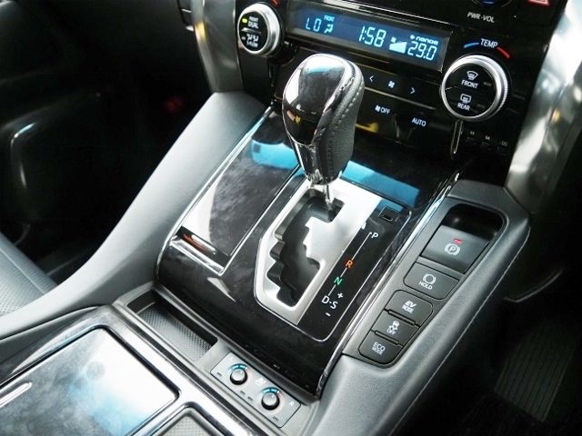 Toyota ALPHARD HYBRID 2020-06 182709-27